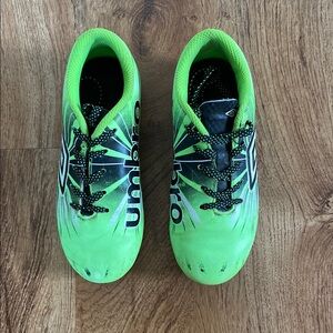 Umbro Kids Green Soccer Shoes